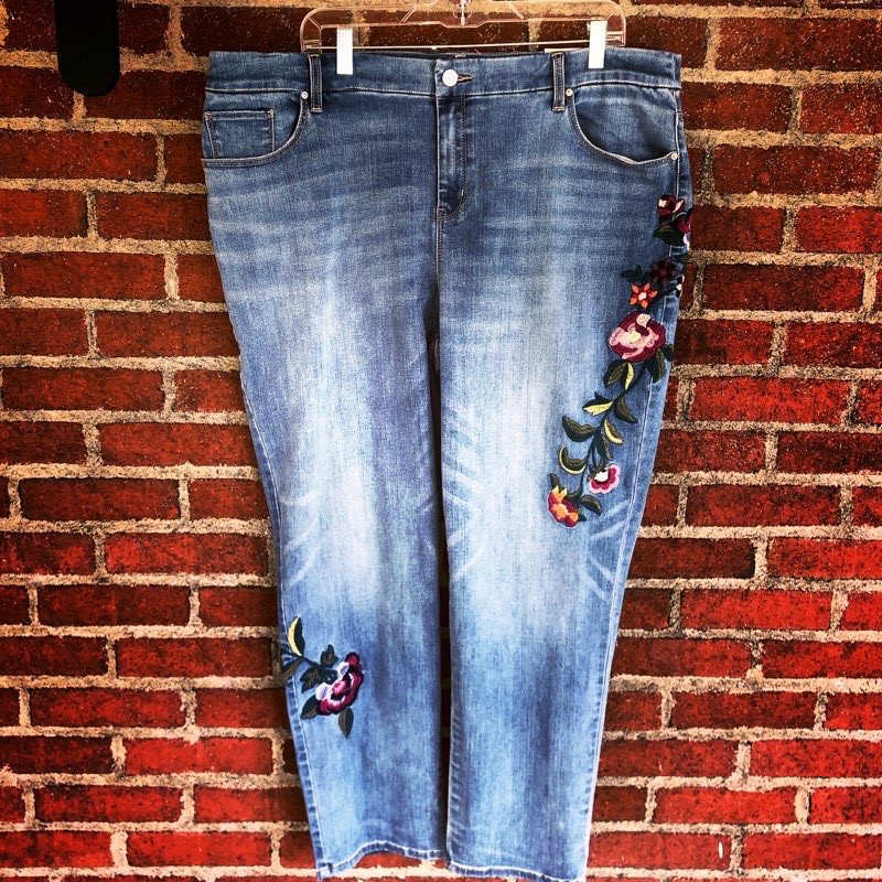 Chico’s embroidered jeans (size: 18R) | EcoChic Boutique